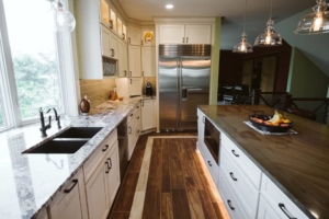 floor to ceiling view of the kitchen